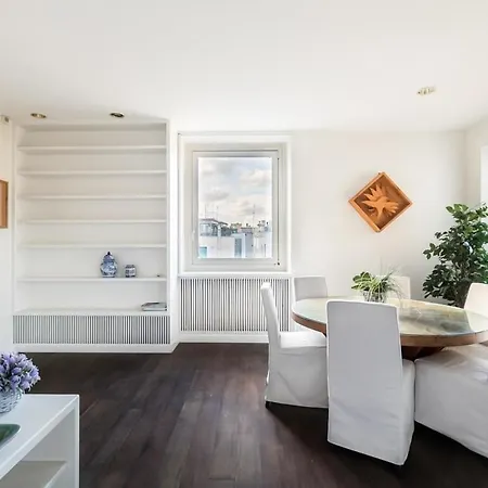 Pantheon Large Terrace Penthouse Apartment Rome