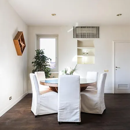 Pantheon Large Terrace Penthouse Apartment *